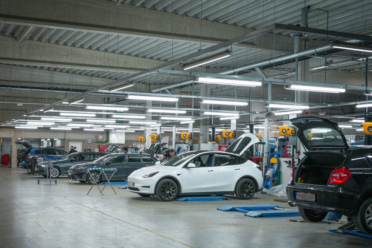 Intera’s portfolio company Suvia Group expands internationally through acquisition of Belgium’s AutoRepairGroup 
